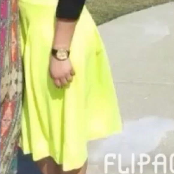 LIME GREEN FLOWY CATO SKIRT - Picture 3 of 4